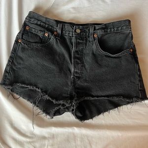 Black high waisted 501 Levi shorts